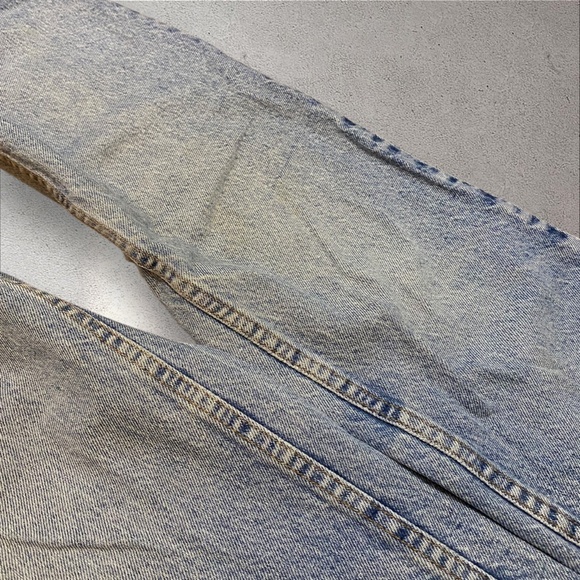 !! SOLD DO NOT BUY !! Levi’s 912 High Rise Ripped Thigh Straight Jeans - Picture 7 of 8